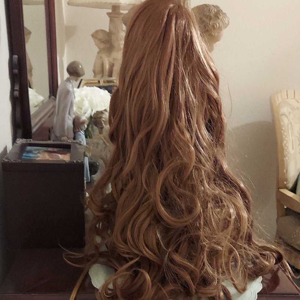 Luxurious Brown Wavy Hair Extension